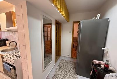 Apartament 2 camere, semidecomandat, 41 mp, Craiovita, Bulevardul Tineretului - 7
