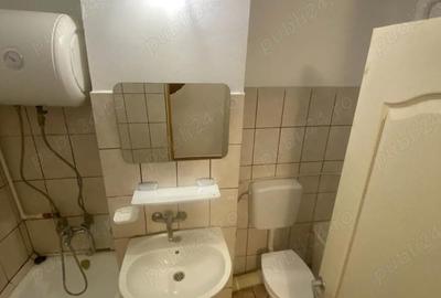 Garsonieră decomandată în Central - 1