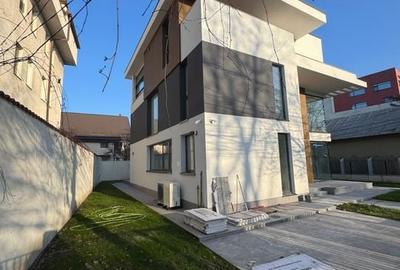 Vila Superba Baneasa -Garlei , comision 0 - 4