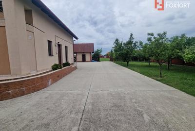 Casă individuală cu 5 camere cu Garaj în Izvin - 2