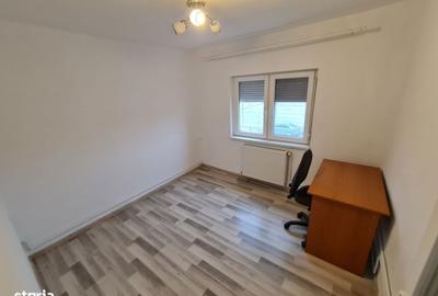 Apartament cu 3 camere decomandat în 6 Vânători - 9