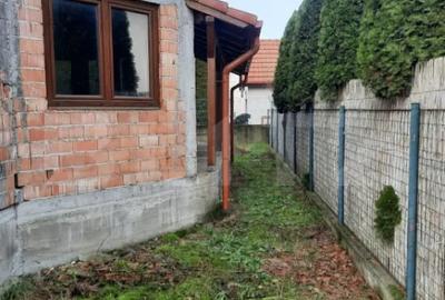 Casă cu 5 camere cu Teren 500 Mp în Păulești - 10