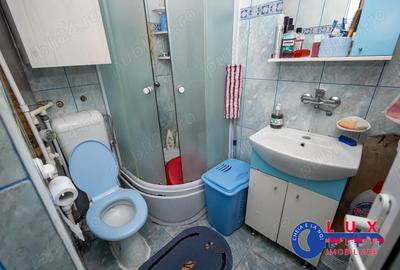 Apartament cu 3 camere semidecomandat în Neptun - 13