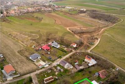 Casă cu 2 camere cu Teren 834 Mp în Cetariu - 2