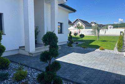 Casă cu 4 camere cu Teren 750 Mp în Central - 7