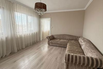Apartament cu 4 camere decomandat în CET - 13
