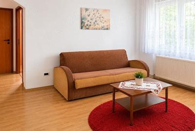 Apartament cu 3 camere semidecomandat în Central - 1