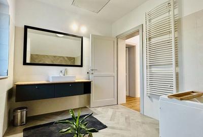 Casă cu 5 camere cu Teren 552 Mp în Băile Felix - 1