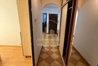 Apartament cu 3 camere decomandat în Canta - 7