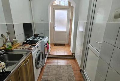 Apartament cu 2 camere semidecomandat, mobilat în Florilor - 10