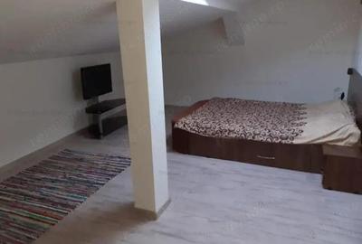 Casă cu 4 camere cu Teren 488 Mp în Central - 2