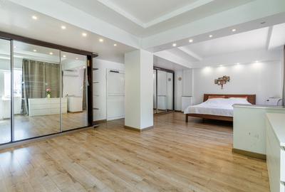 Casa cu curte | Potential pentru rezidenta sau afacere| Aparatorii Patriei - 1