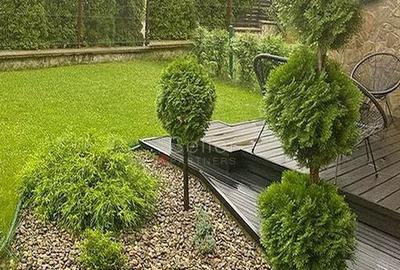 Casă cu 4 camere cu Canalizare în Noua