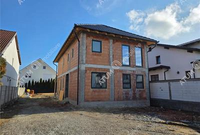 Casă individuală cu 4 camere cu Teren 495 Mp în Tineretului - 19