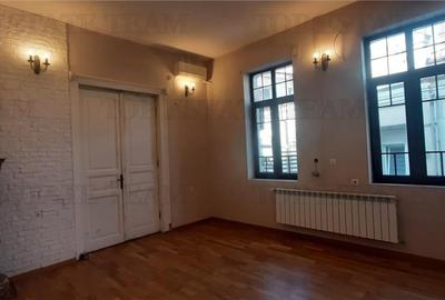 Casa individuala, 4 camere, Ultracentral, curte , renovata integral,  de inchiri - 4
