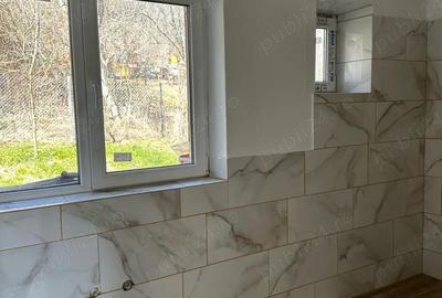 Casă cu 2 camere cu Teren 1000 Mp în Jurca - 5