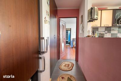 Apartament cu 2 camere semidecomandat în Berceni