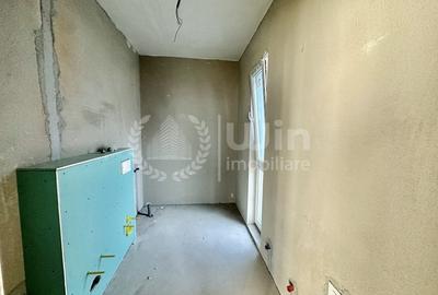 Duplex cu 10 camere cu Canalizare în Borhanci - 9