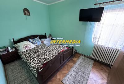 Casă individuală cu 5 camere cu Canalizare în Central - 10