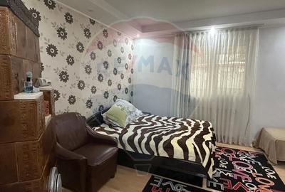 Casă spațioasă 6 camere, 2 băi, garaj spatios și terasă /0% comision - 15