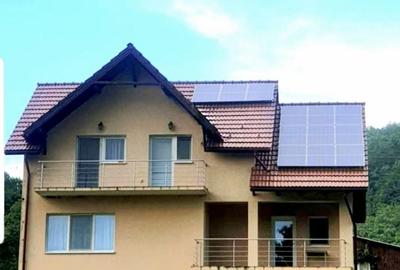 Casă cu 5 camere cu Teren 1600 Mp în Golești - 1