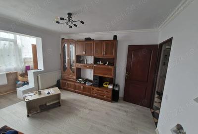 Apartament cu 3 camere decomandat în Central - 10