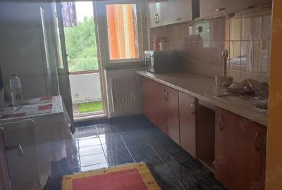 Garsonieră decomandată în Plopilor - 1