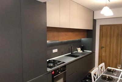 Apartament cu 2 camere decomandat, mobilat în Tractorul - 3