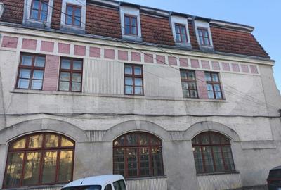 Spațiu comercial, de 1,883 mp, în Central - 15