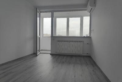 Apartament cu 3 camere semidecomandat în Titan - 2