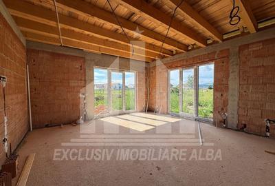 Casă individuală cu 3 camere cu Canalizare în Micești - 2