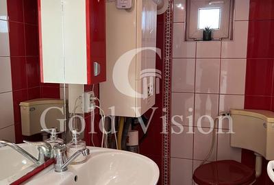 Casă cu 7 camere cu Teren 2000 Mp în Central - 5