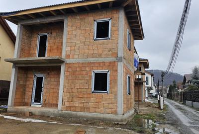 Casă cu 5 camere cu Canalizare în Florești - 9