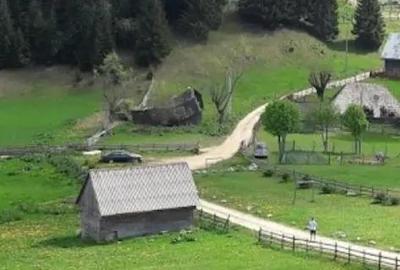 Vanzare teren Fundata - 1