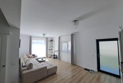 Apartament cu 3 camere decomandat în Central - 1