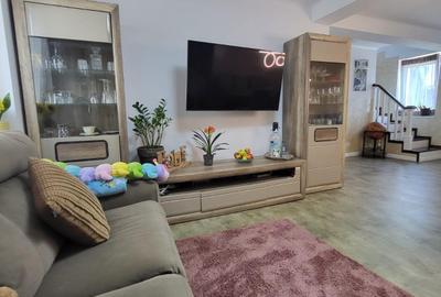 Casă individuală cu 4 camere, în zona Parfumului. Comision 0 - 5