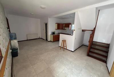 Apartament cu 3 camere decomandat în Central - 2