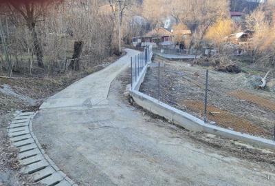 Teren de 737 mp, în Central - 4