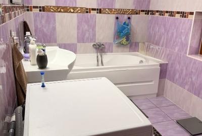 Casă cu 5 camere cu Canalizare în Palazu Mare - 3