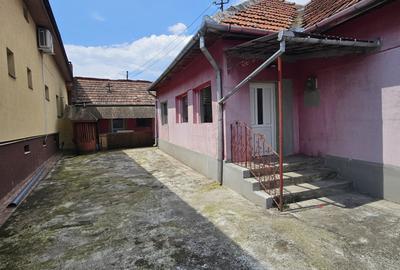 Casă individuală cu 4 camere cu Teren 770 Mp în Micești