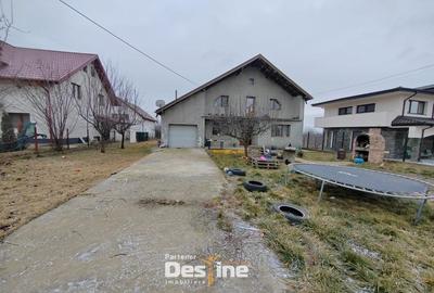 Casă individuală cu 5 camere cu Canalizare în Miroslava