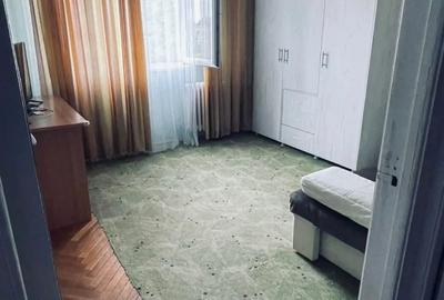 De vanzare apartament decomandat cu 3 camere - 2