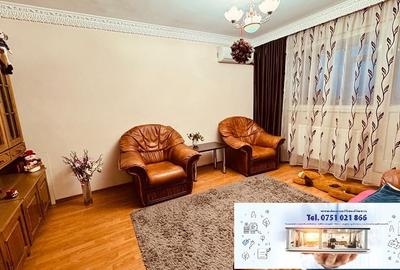 De vanzare apartament 3 camere in Micro 18 - 1