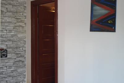 Inchiriere apartament cu trei camere in vila - 2