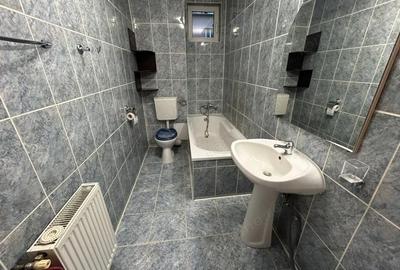 Apartament cu 3 camere decomandat în Tolstoi - 9