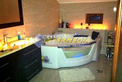 Casă individuală cu 8 camere cu Garaj în Cetate - 14