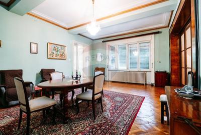 Apartament spatios cu gradina proprie intr-o vila interbelica renovata - 13