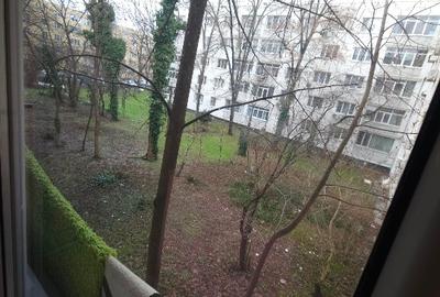 Apartament cu 3 camere decomandat în Titan - 5