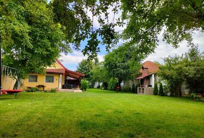 Casa cu 4 camere, terasa acoperita, curte de 700 mp, zona - 6