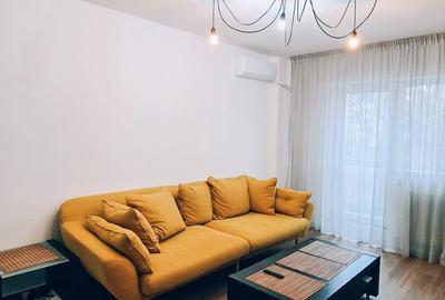 Apartament cu 3 camere semidecomandat, mobilat în 13 Septembrie - 2